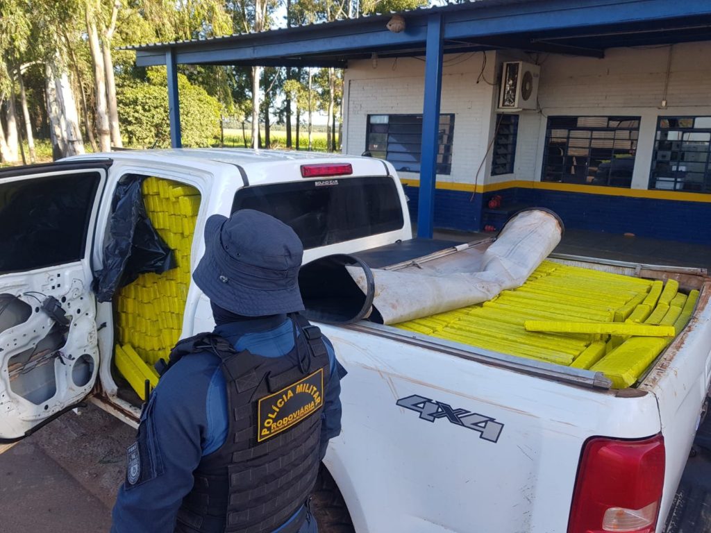 Olhar 67 - <em>Polícia Militar, através do BPMRv, apreende na MS 384, uma carga de 1,6 toneladas de maconha e recupera veículo roubado em Rondonópolis/MT.</em>