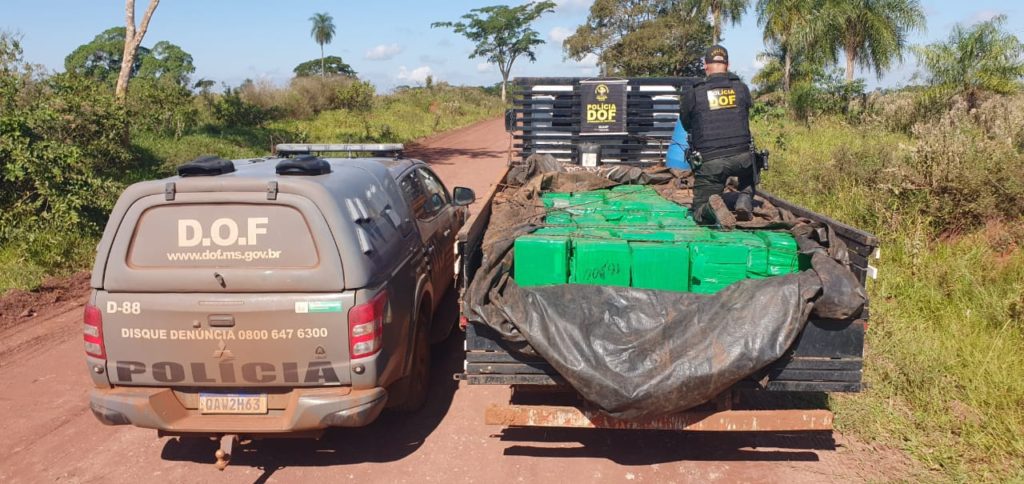 Olhar 67 - <em>DOF apreende quase duas toneladas de maconha e prende fugitivo da justiça em Sete Quedas</em>