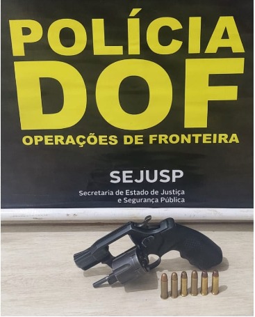 Olhar 67 - Polícia apreende carga de pneus contrabandeados do Paraguai