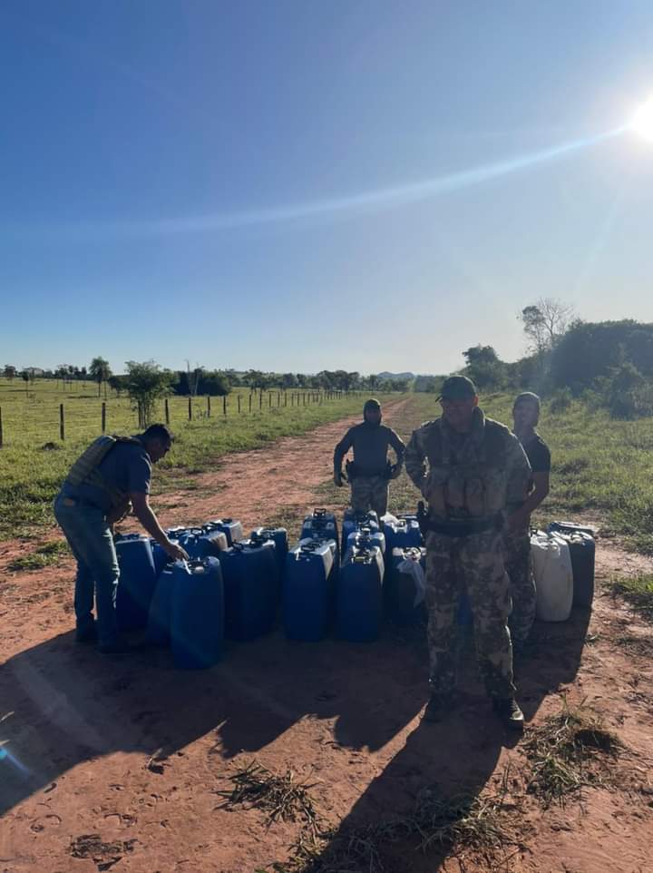 Olhar 67 - Brasileira é presa com mais de 300 kg de cocaína em pista clandestina no Paraguai