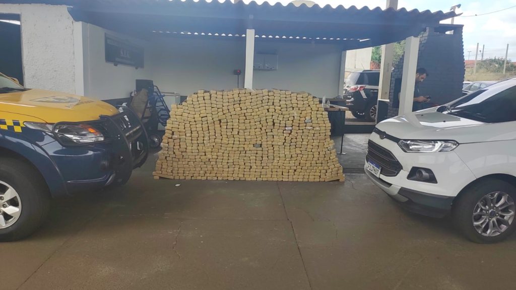 Olhar 67 - Polícia Militar Rodoviária apreende 613 kg de maconha na MS 164 em Maracaju