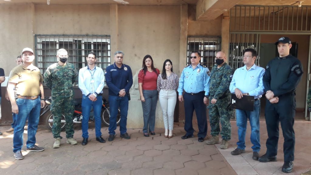 Olhar 67 - Polícia Nacional do Paraguai recupera retroescavadeira furtada no Brasil