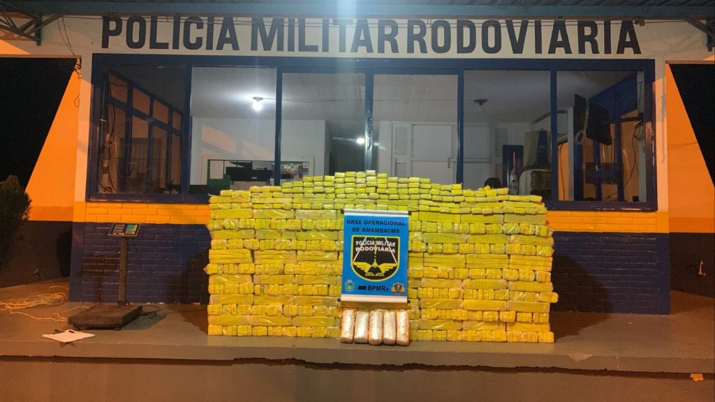 Olhar 67 - Polícia Militar Rodoviária apreende 785 kg de maconha em Amambai