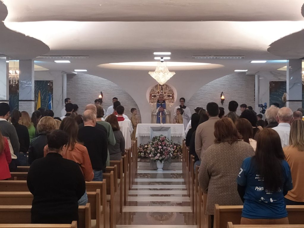 Olhar 67 - Festa da Padroeira e dos 20 anos do Santuário da Abadia teve início nesta sexta-feira (12)