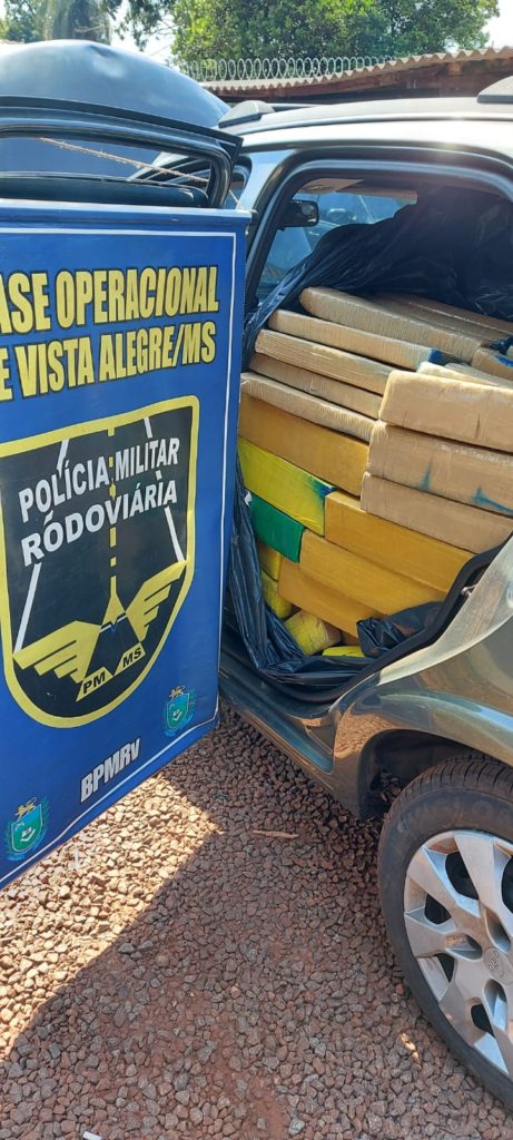 Olhar 67 - Durante policiamento, na MS 164, Polícia Militar Rodoviária apreende maconha em Vista Alegre