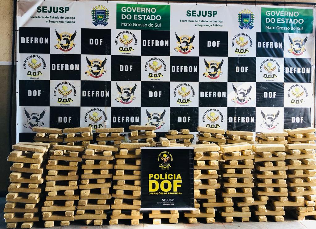 Olhar 67 - DOF apreende veículo com mais de 700 quilos de maconha que havia sido furtado em Minas Gerais