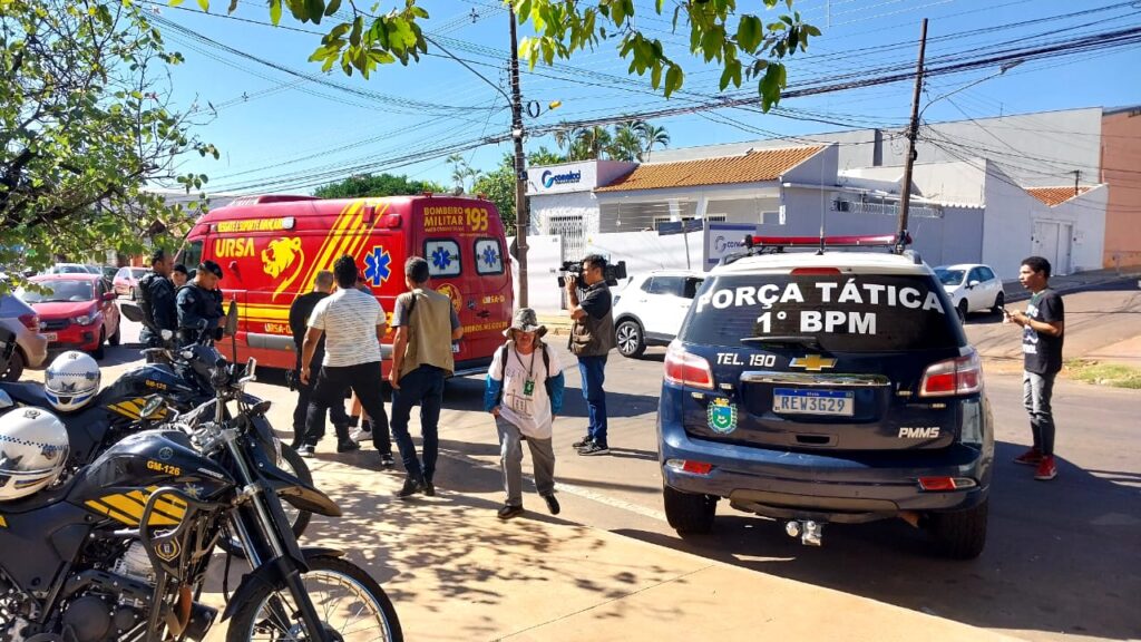 Olhar 67 - Menor esfaqueia mãe de aluno na porta de Escola Municipal em Campo Grande