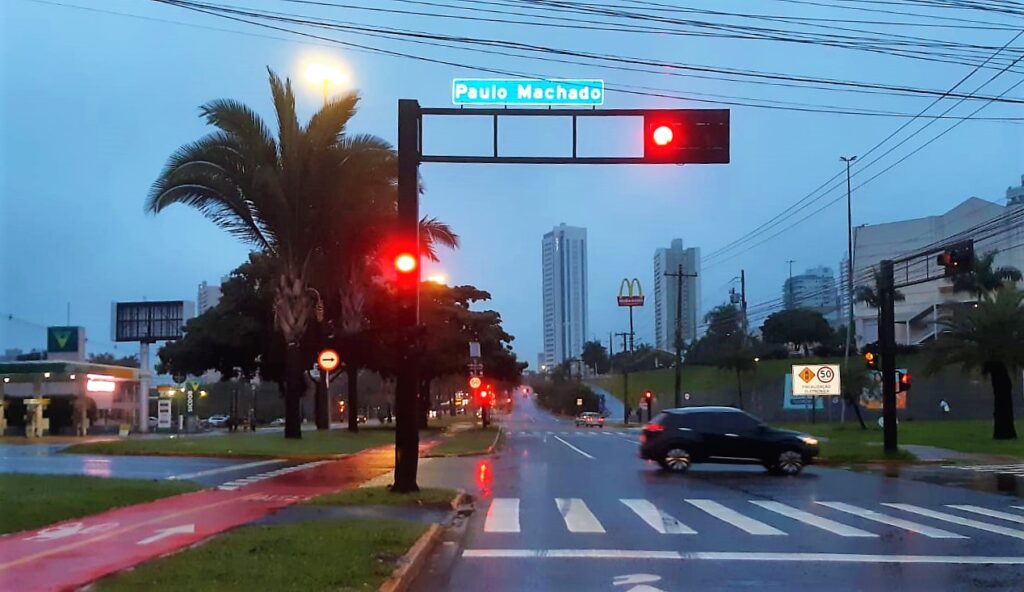 Olhar 67 - Chuva ininterrupta em Campo Grande chega ao terceiro dia com frio e estragos