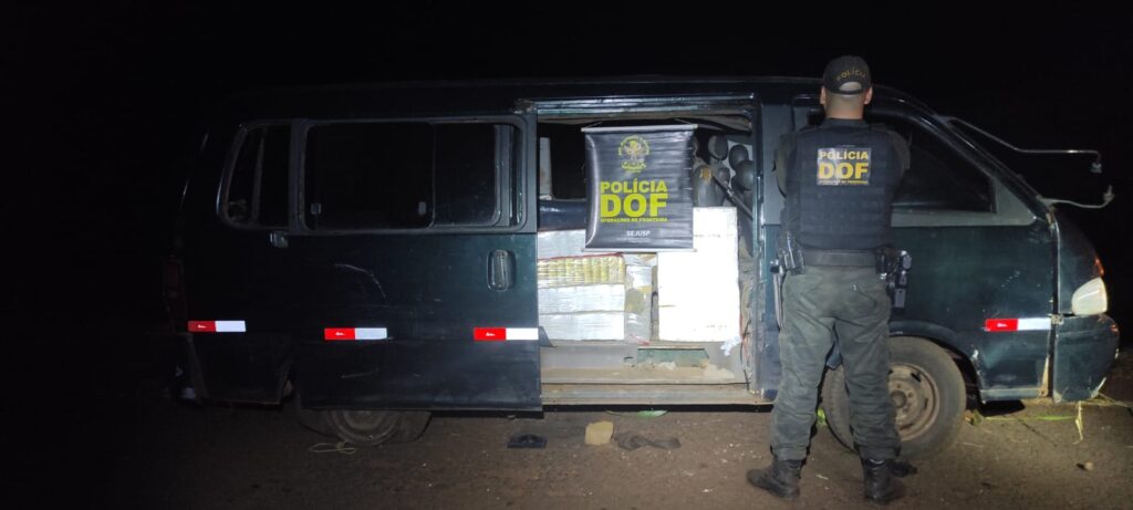 Olhar 67 - Homem abandona veículo carregado com meia tonelada de maconha no município de Laguna Caarapã