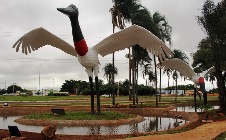 Olhar 67 - <em>Com obras que marcam a identidade da cidade, trabalho de Cleir é parte da história de Campo Grande</em>