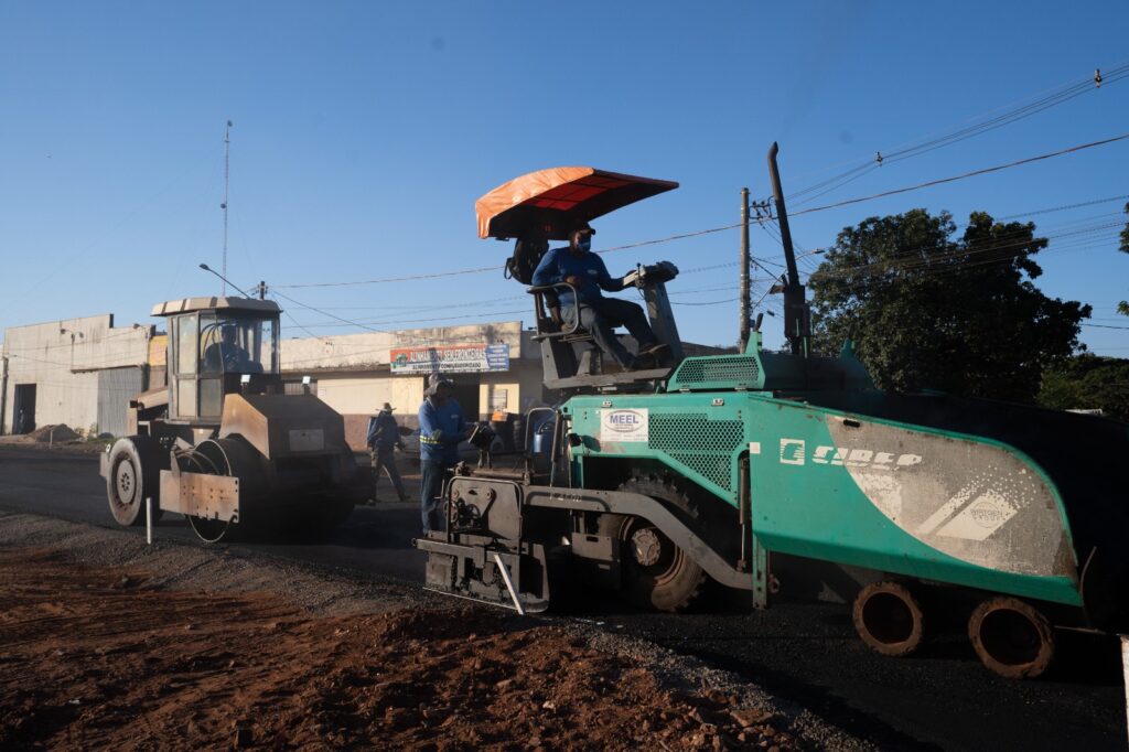 Olhar 67 - <strong>Prefeitura de Ponta Porã dá início às obras de Revitalização da Linha Internacional</strong>