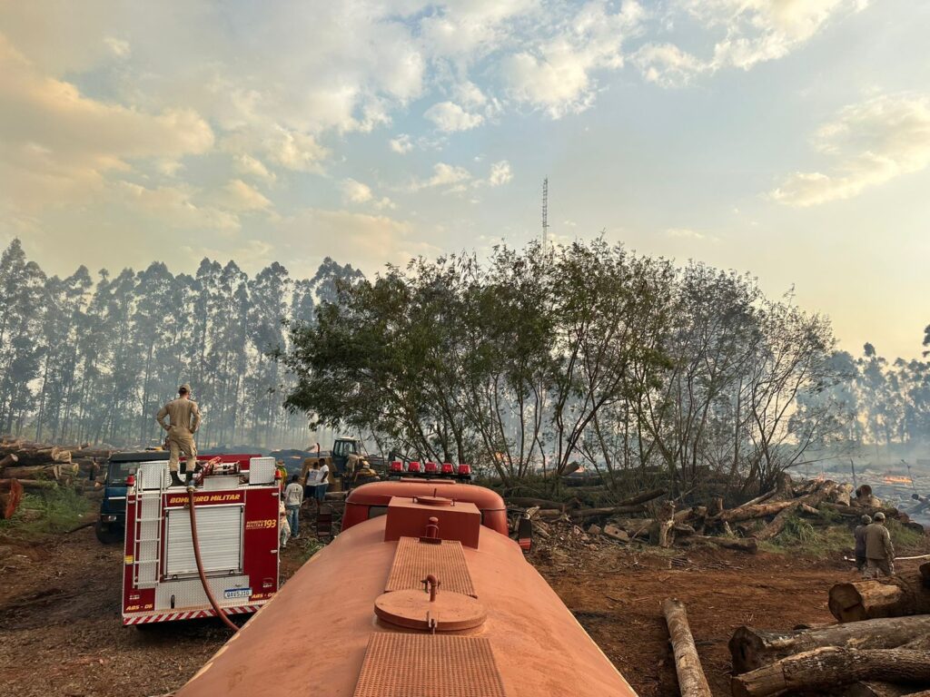 Olhar 67 - Incêndio de grandes proporções destrói serraria em Pedro Juan Caballero