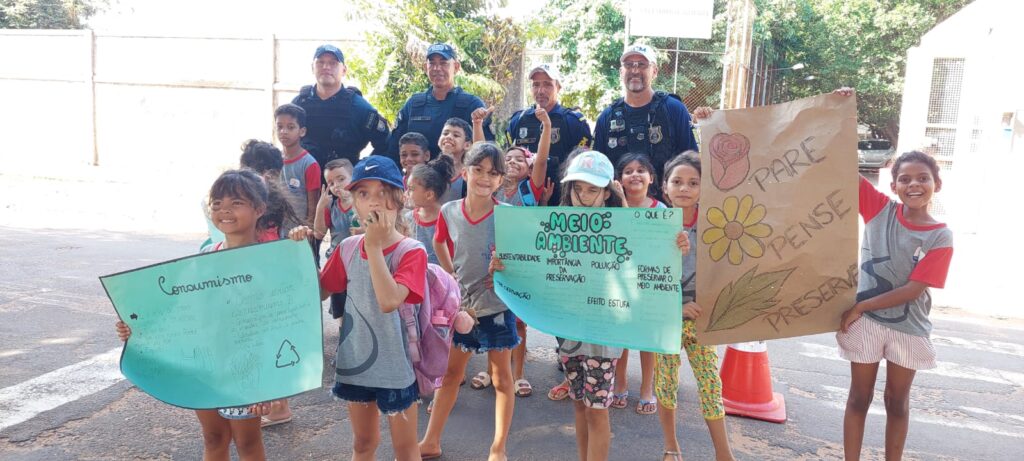 Olhar 67 - Parceria entre a Obra Social Salesiana e órgãos públicos ligados ao trânsito promove blitz educativa em Campo Grande