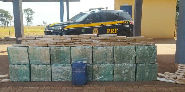 Olhar 67 - PRF apreende 1,4 tonelada de maconha em Sidrolândia, MS